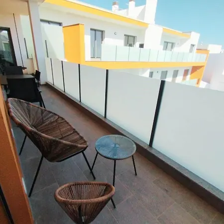 Blue Horizon Rooftop Apartment