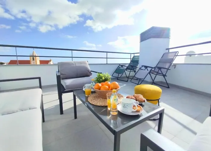 Blue Horizon Rooftop * Pêra