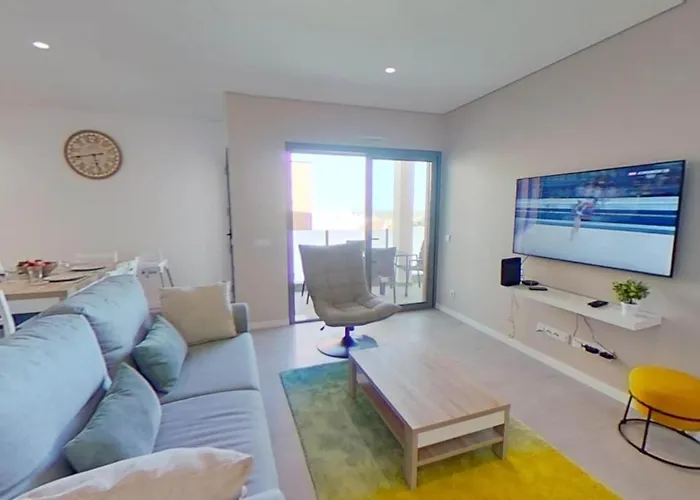 Blue Horizon Rooftop 아파트 페라구도