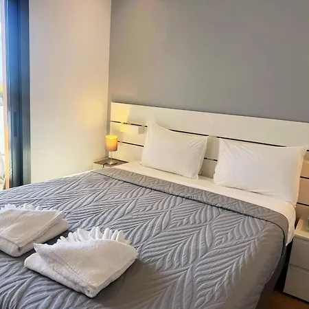 Blue Horizon Rooftop Apartman *