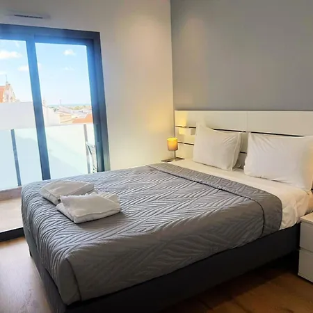 Blue Horizon Rooftop Apartman