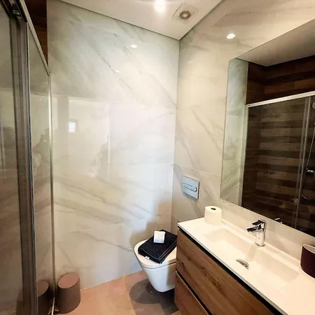 Blue Horizon Rooftop Apartman